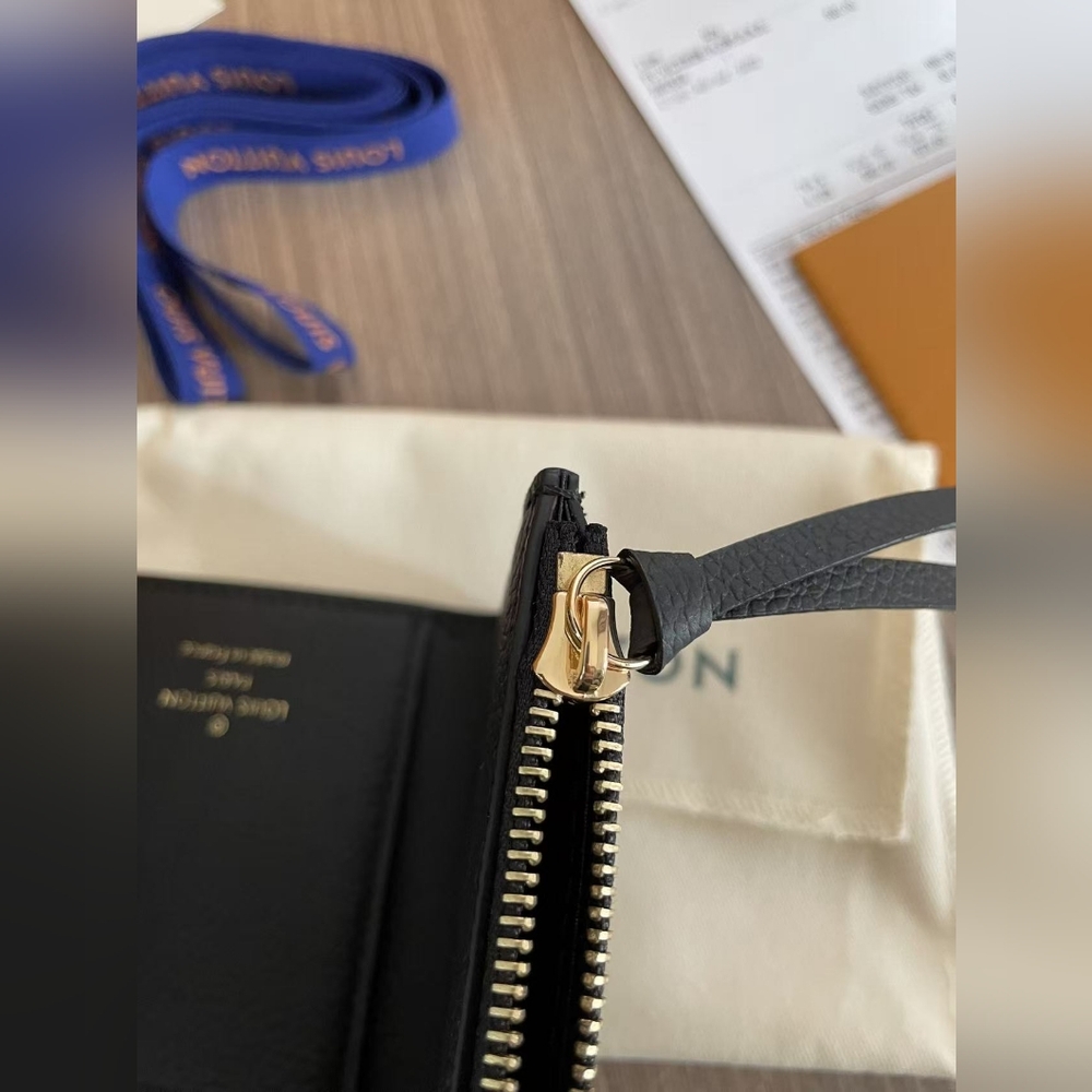 Louis Vuitton Victorine Wallet - Picture 14 of 16